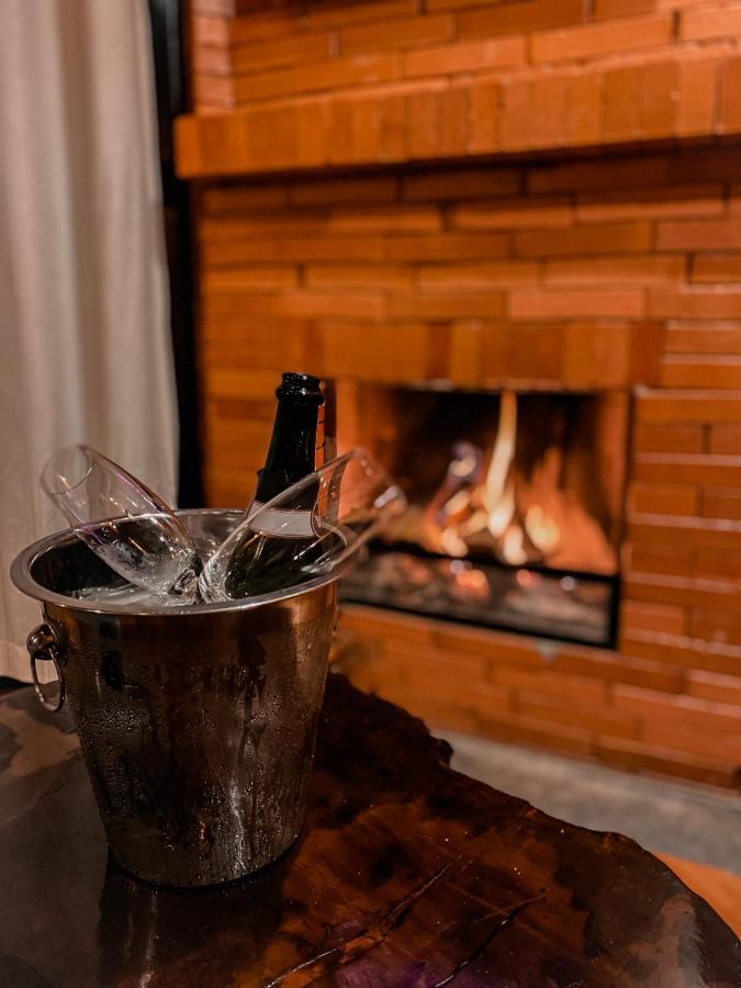 Chale Romantico Com Banheira De Hidromassagem E Lareira Bom Retiro  Kültér fotó